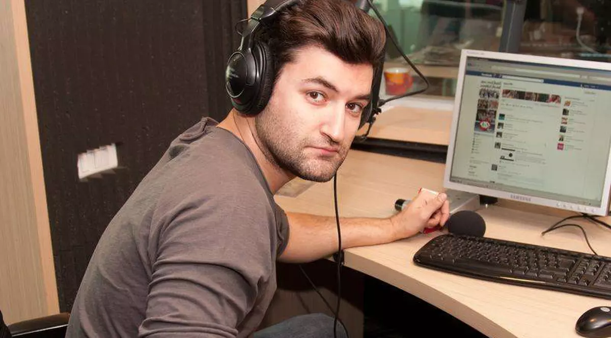 Smiley încă mai ține legătura cu prima iubită: «Era o fată frumoasă»