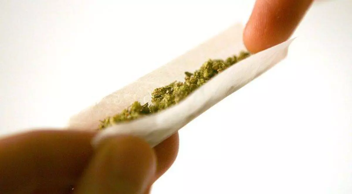 Preot din Constanţa, arestat pentru trafic de etnobotanice