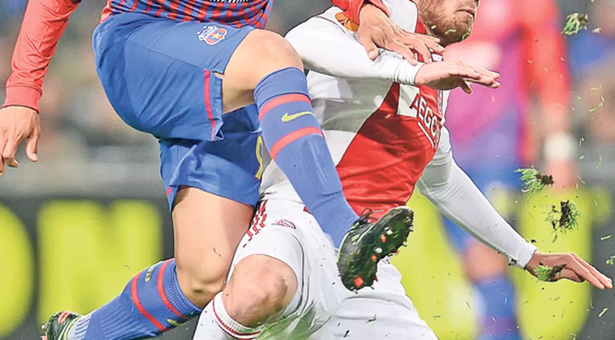 Lajos Sătmăreanu, fostă glorie a Stelei, ştie cum pot trece roş-albaştrii de Ajax