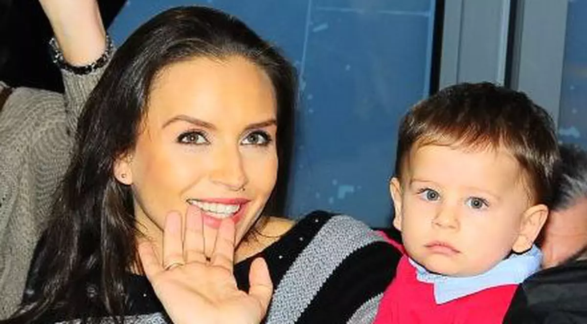 Ce copil frumos are Adina Halas! Iată-l la PRIMA LUI APARIŢIE în public! FOTO