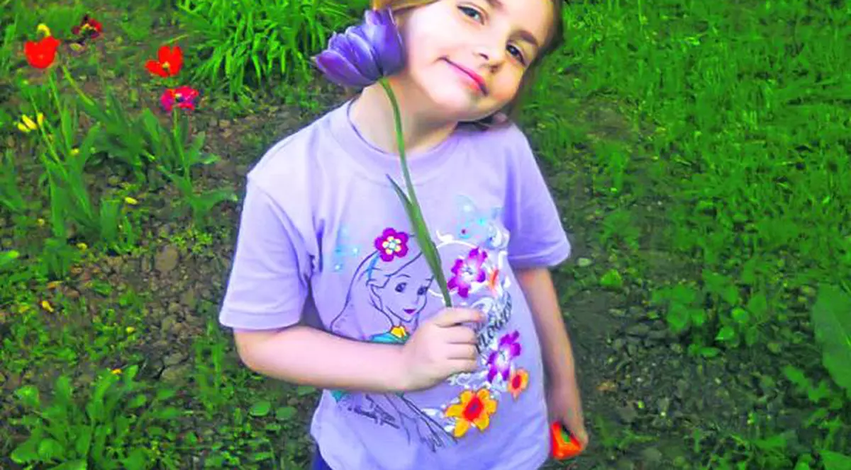 Operată în Germania, Cosmina are din nou nevoie de ajutor