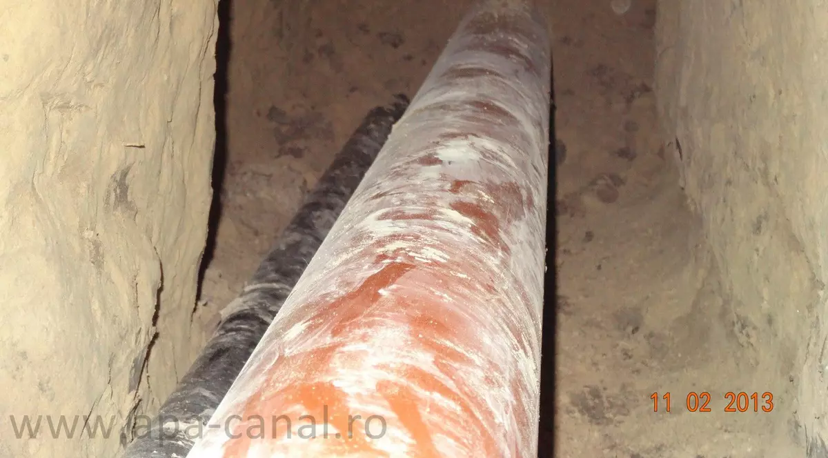 A săpat un tunel pe sub pământ ca să se branşeze "pe naşpa" la reţeaua de apă