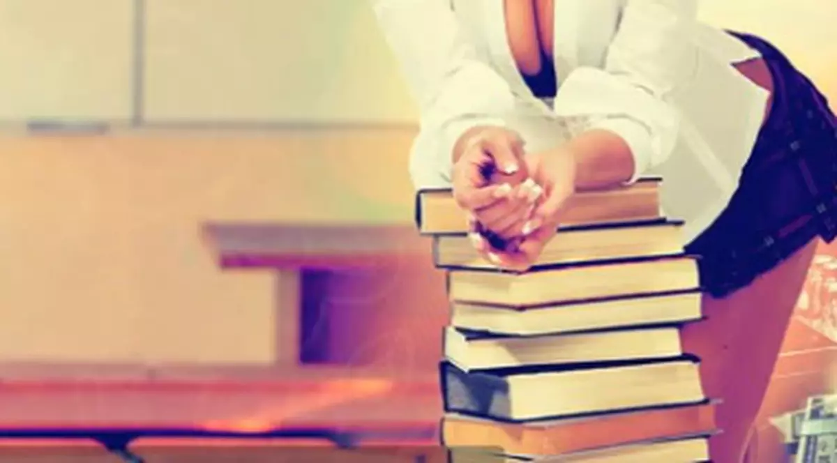 ATENŢIE, VIDEO INDECENT de la o şcoală din Cluj. "Vreau să te văd goală, dezbracă-te"