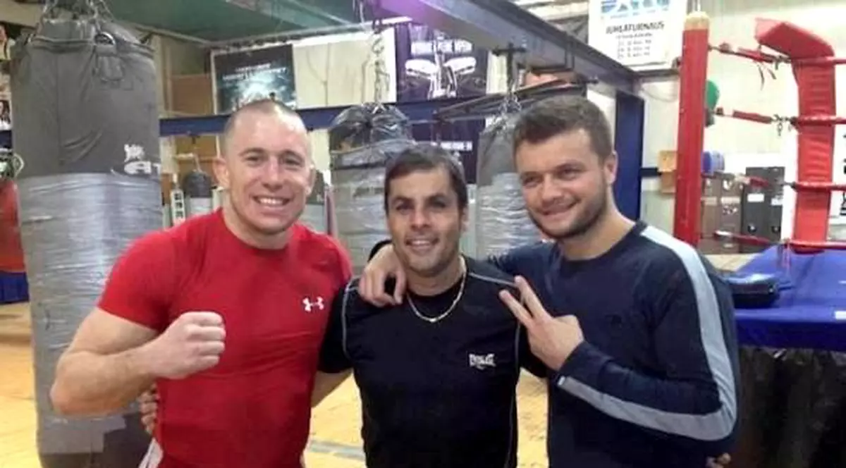 Jo Jo Dan, lecţii de arte marţiale mixte