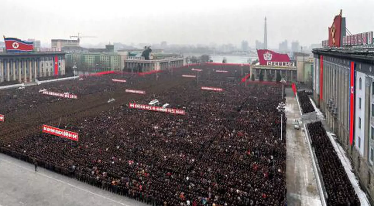 Peste o sută de mii de persoane au sărbătorit la Phenian testul nuclear efectuat de Coreea de Nord - FOTO