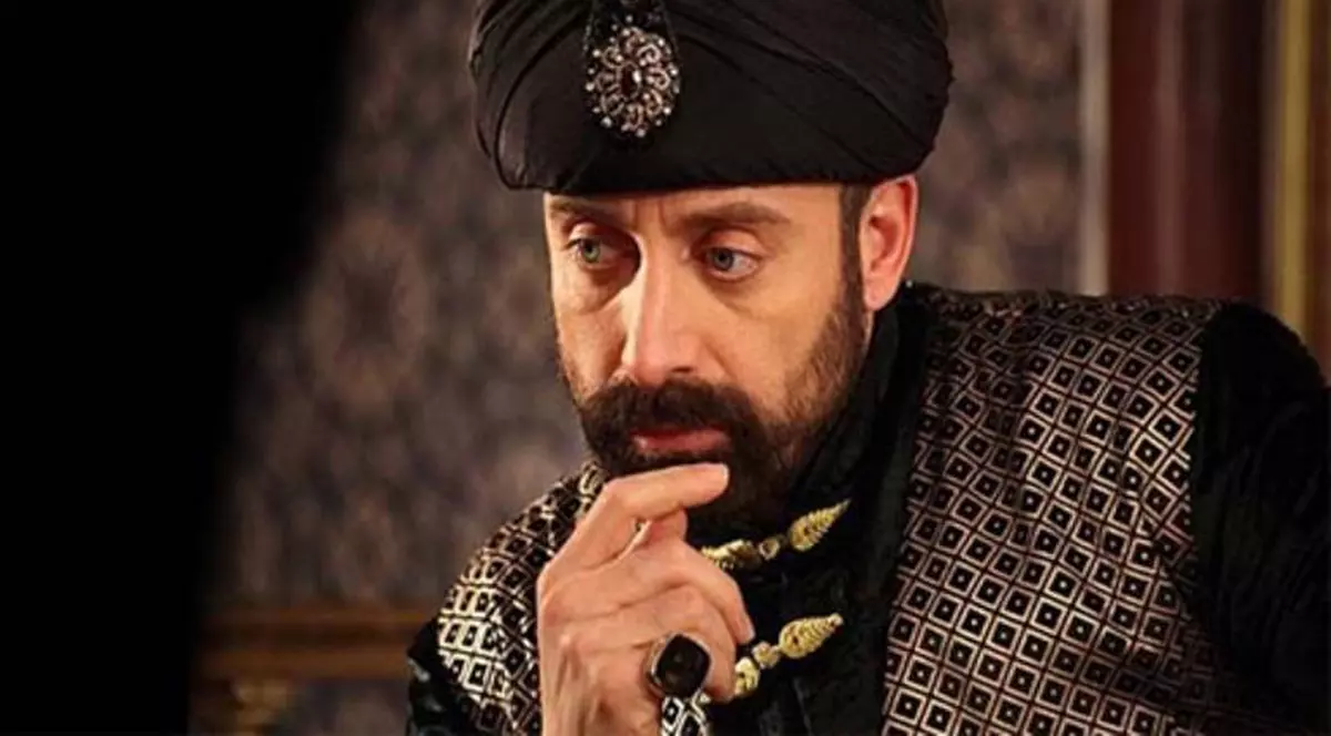 "Suleyman Magnificul" are fani și în Parlamentul României! Află ce deputat nu ratează niciun serial!