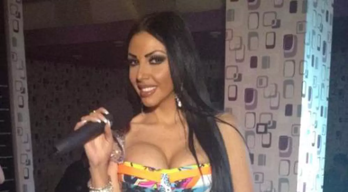 Andreea Podărescu se mândreşte cu un NOU BUST, dar problemele nu au ocolit-o: "După operaţie AM LEŞINAT"