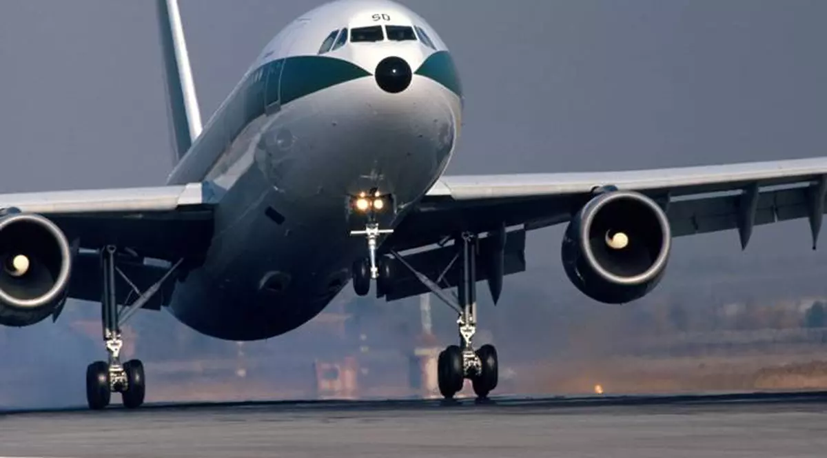 Un avion a ieşit de pe pistă la Luxemburg: pasagerii au fost evacuaţi