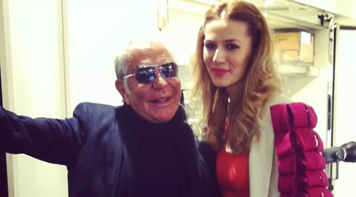 Premieră. Un blogger român a fost îmbrăcat de Roberto Cavalli la Săptămâna Modei de la Milano 