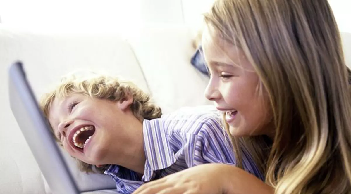 Veste bună: Elevii ar putea primi gratuit câte un mini-calculator