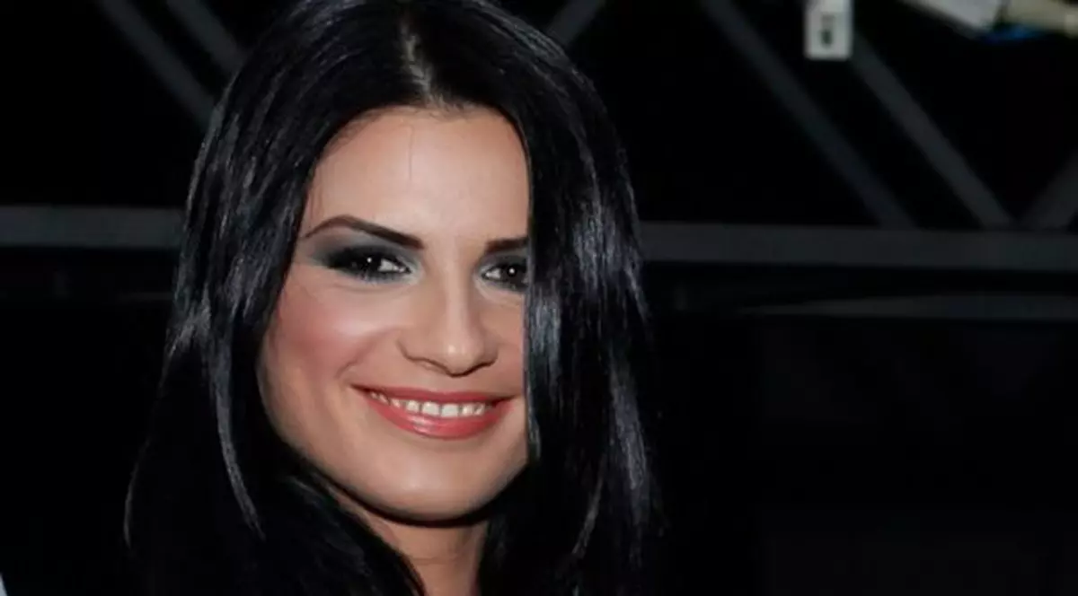 Cum a slăbit Ellie White după naștere? Uite dieta ei!