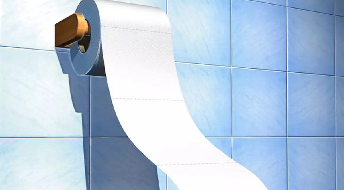 UIMITOR! Ce foloseau oamenii înainte de inventarea hârtiei igienice