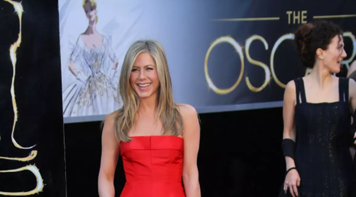 CELE MAI SPECTACULOASE ROCHII de la Premiile Oscar! Uite ce au purtat divele pe covorul roşu | FOTO