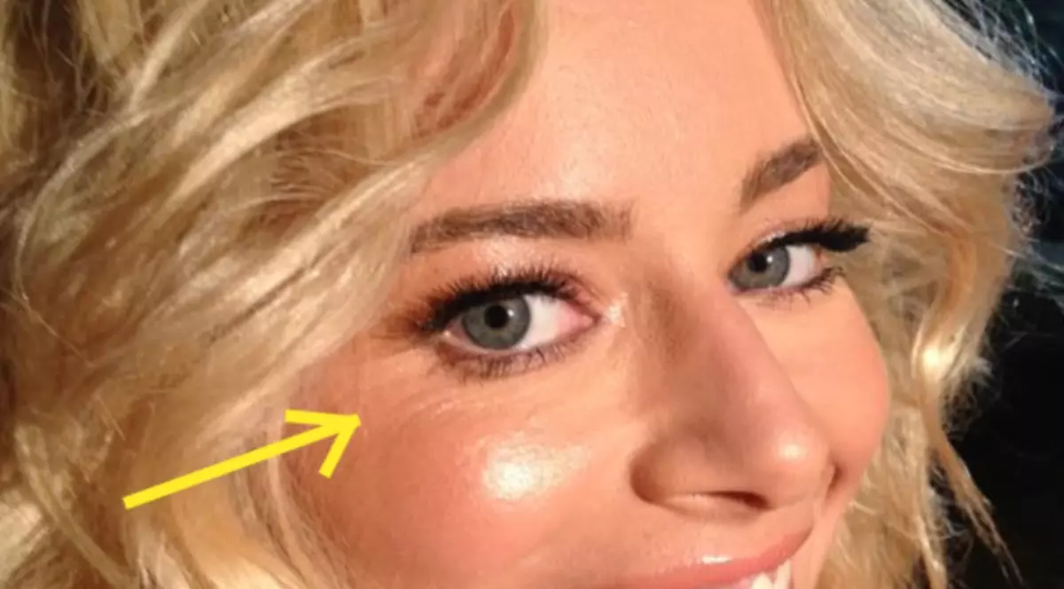 Laura Cosoi, CU RIDURI ADÂNCI! Uite cum arată vedeta