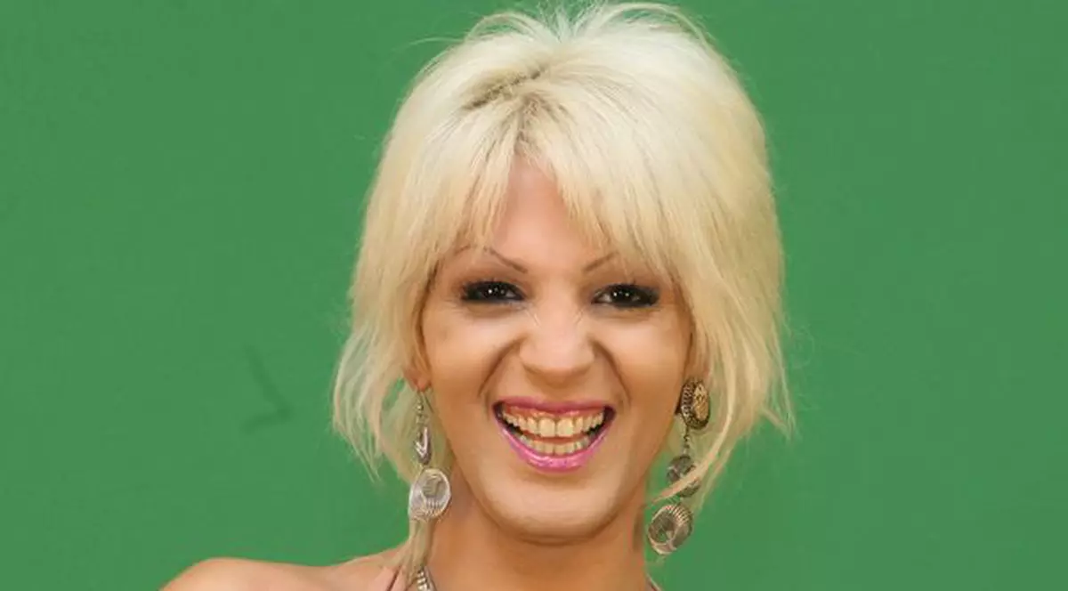 Vă era dor? Naomi s-a înscris cu patru piese la Eurovision