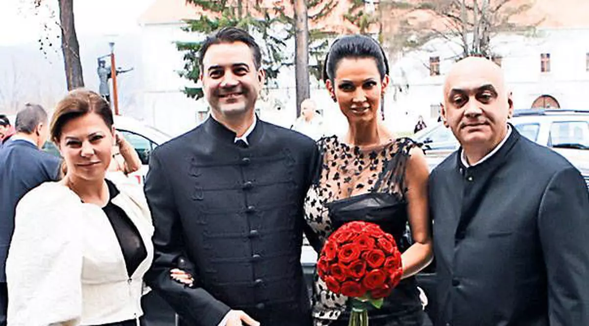 Nu o să-ți vină să crezi ce cadou au primit tripleții Nicoletei Luciu de la nași, la tăierea moțului