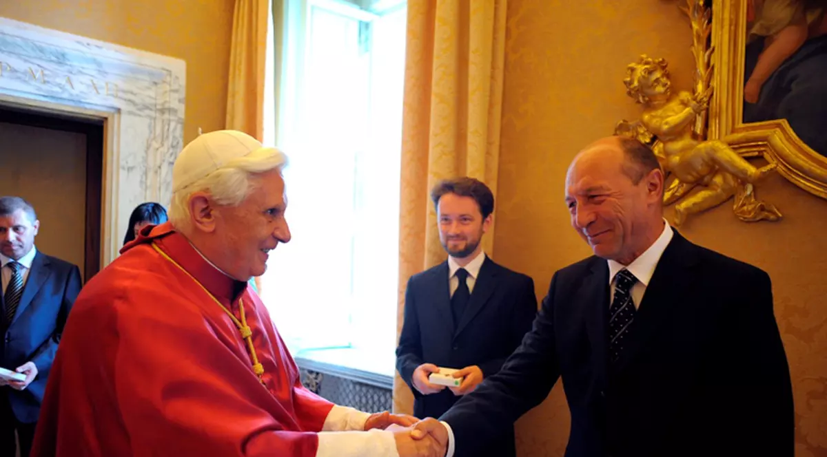 Traian Băsescu, ULTIMUL PREŞEDINTE care se va întâlni cu Papa Benedict XVI?