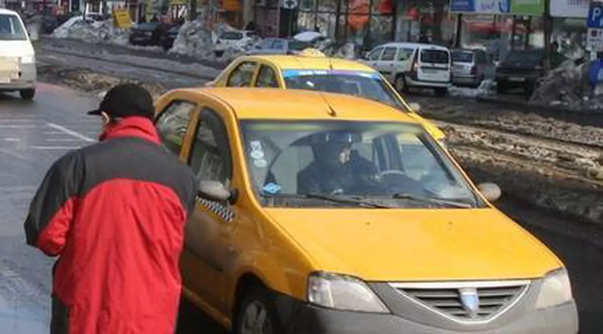 Oprescu vrea să scape de taximetriștii din Ilfov care operează permanent în București 