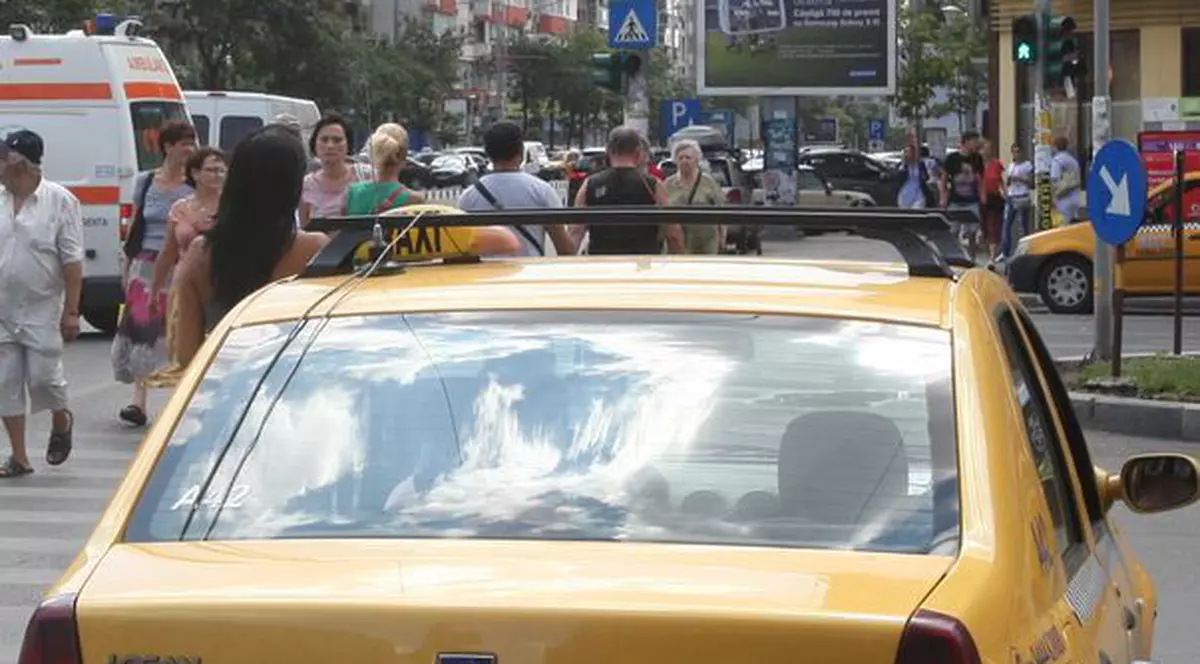 Taximetriştii din 13 judeţe, verificaţi la ”sânge”! Un şofer a fost prins băut la volan