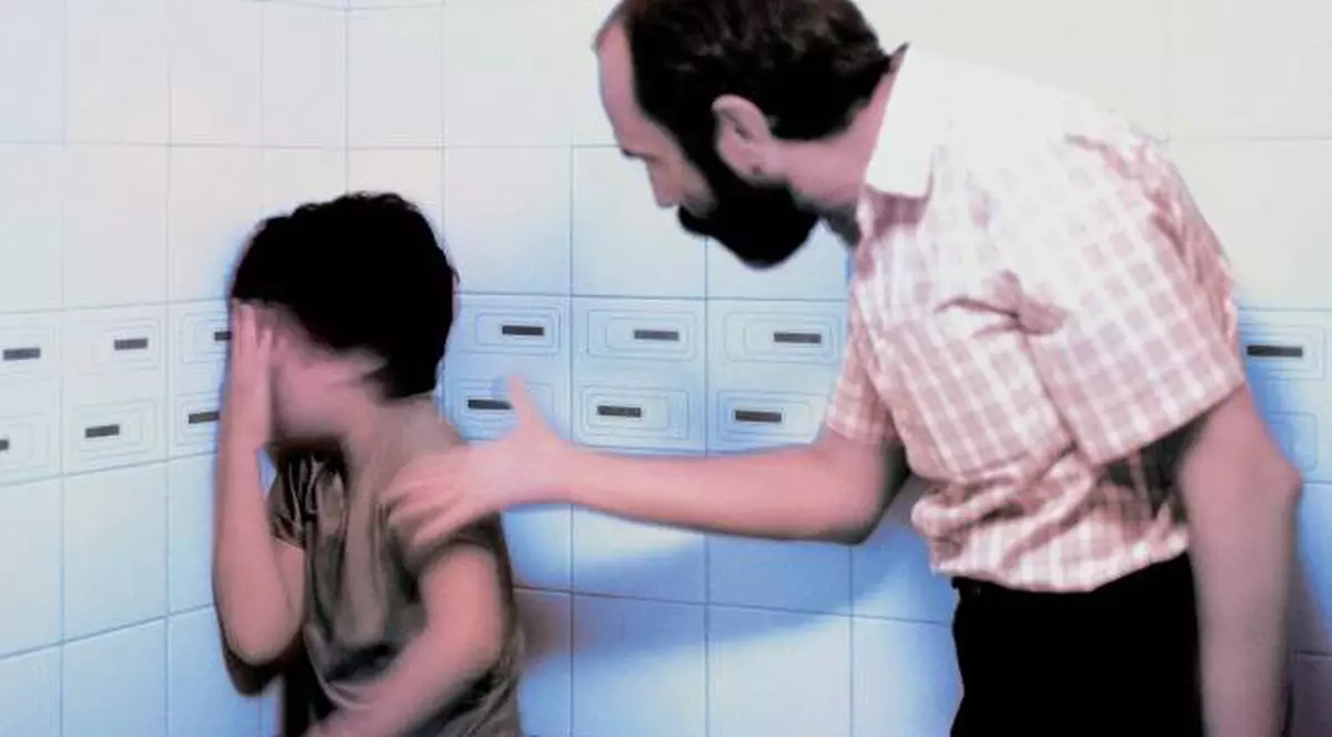 Efecte devastatoare: Copiii maltrataţi au un risc crescut să dezvolte boli mintale