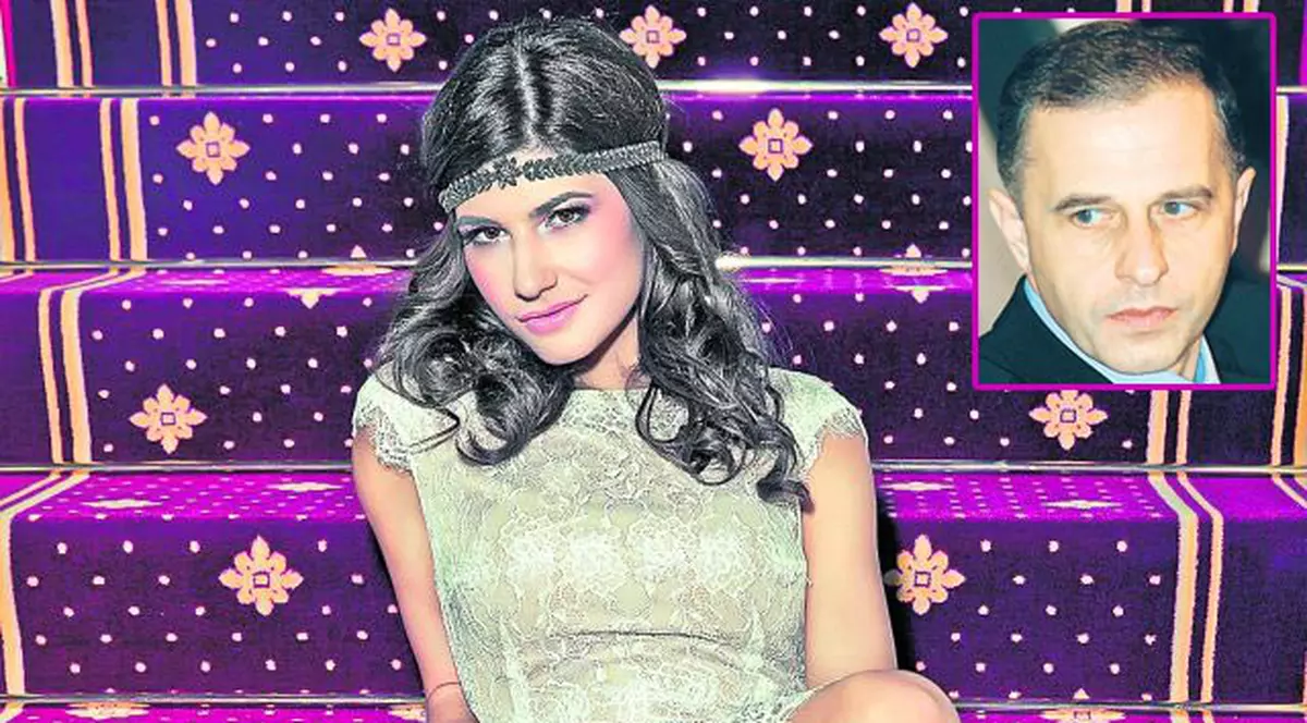 Fata mea este model! Ana, fiica lui Mircea Geoană, a prezentat pentru prima dată o colecţie de rochii