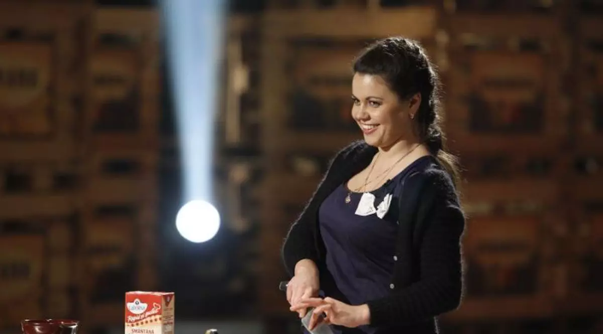 O CIORBĂ perfectă PENTRU MAHMUREALĂ! Iată REŢETA cu care i-a impresionat o moldoveancă pe juraţii de la MasterChef! 