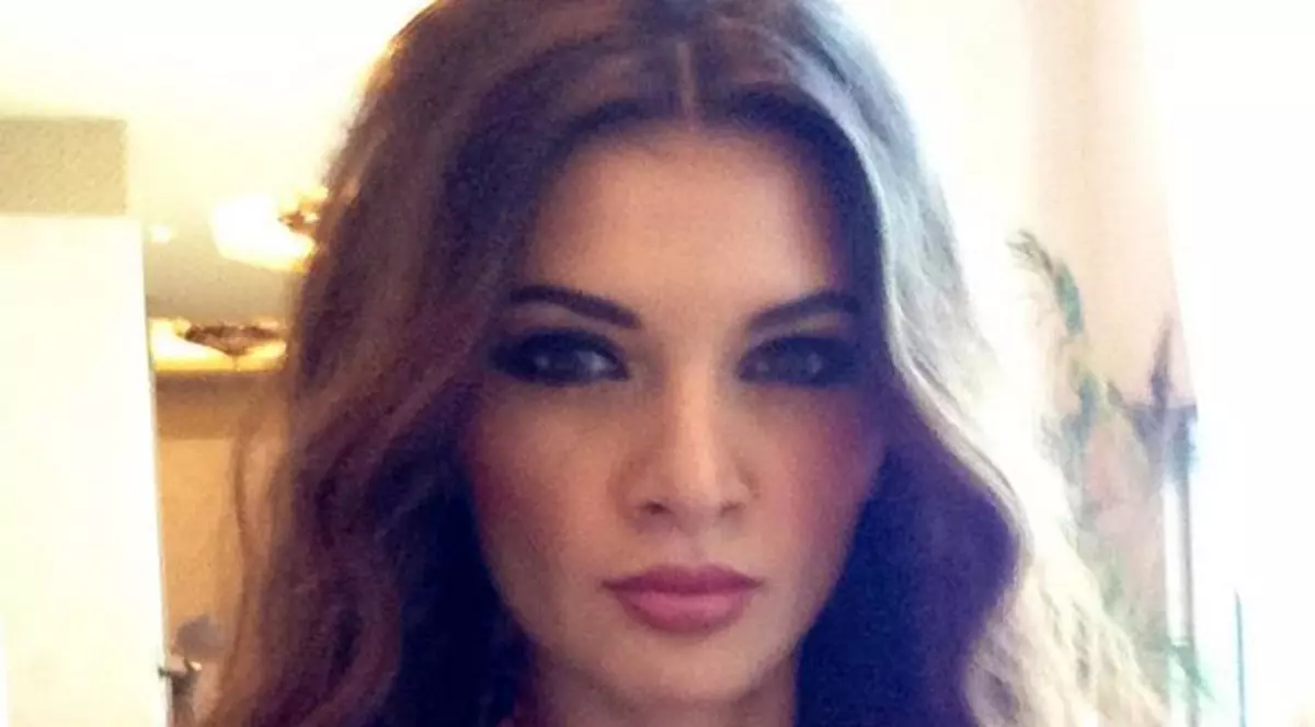 Cadouri scumpe, haine de firmă, călătorii exotice şi avion privat! Vezi de ce LUX se bucură Ramona Gabor în Dubai! FOTO