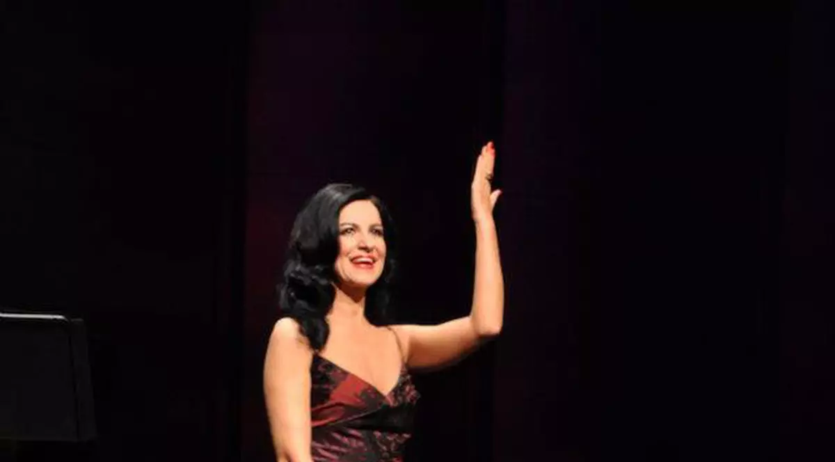 Soprana Angela Gheorghiu, RIDICATĂ ÎN SLĂVI de criticii muzicali din Los Angeles: "Este o adevărată DIVĂ" FOTO