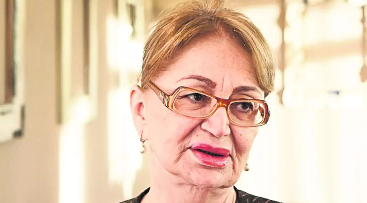 EXCLUSIV! Văduva lui Dinică s-a lansat în afaceri cu haine