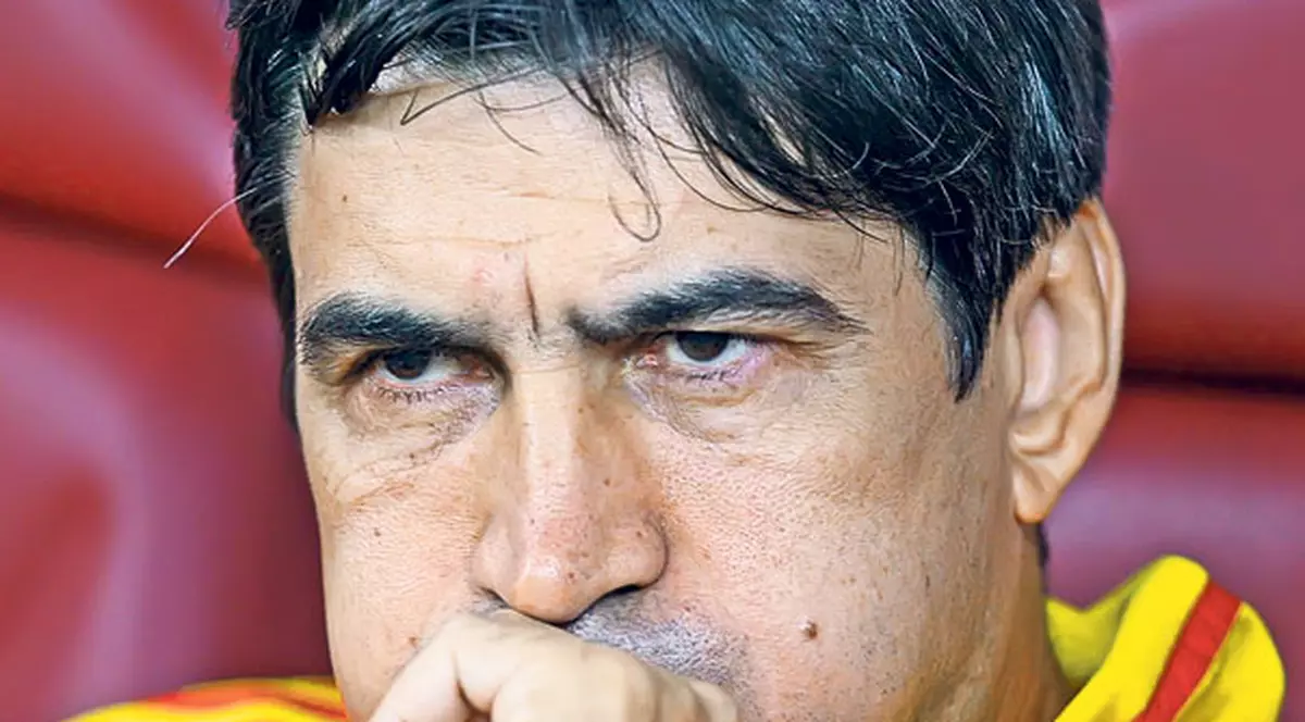 EXCLUSIV | Piţi, nu mai fi calic! Ai bani destui şi pentru Edan! VEZI ce venituri are selecţionerul naţionalei!