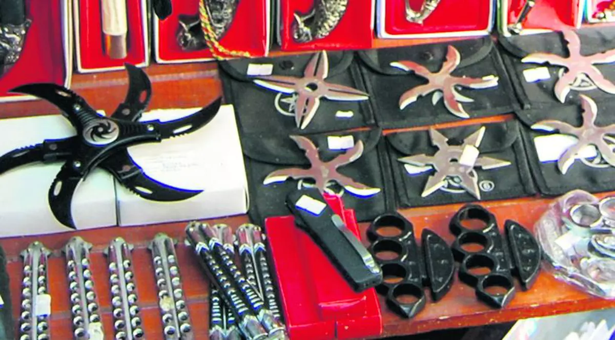 Pasagerii vor putea urca la bordul avioanelor, cu arme albe, din luna aprilie