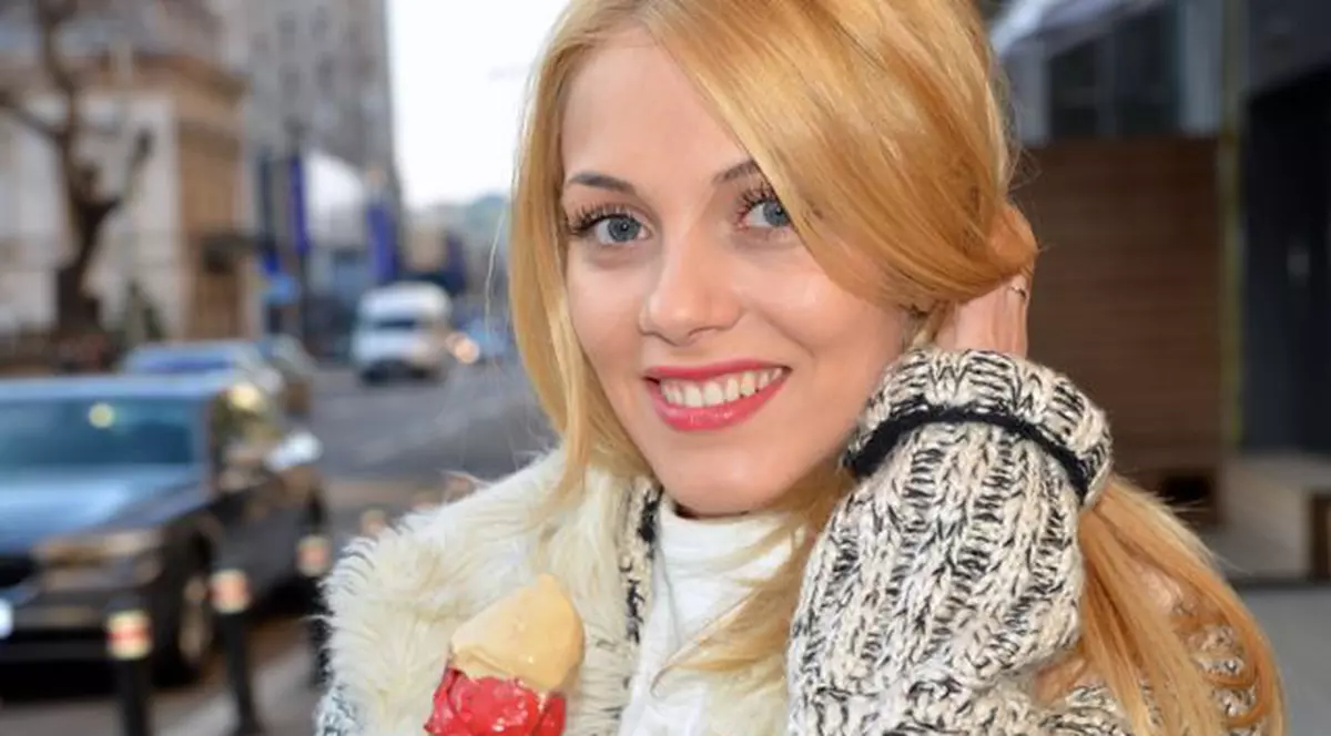 Andreea Ibacka linge îngheţata! Cabral imortalizează fiecare moment | FOTO