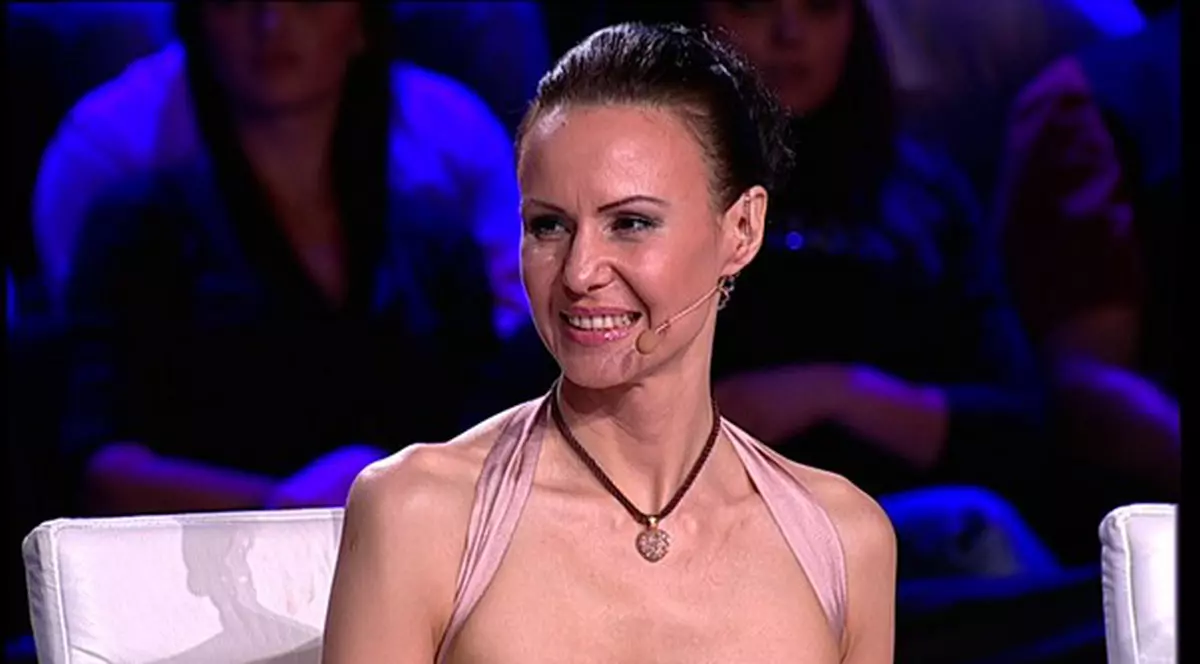 Monica Petrică, jurata de la România Danseazã, a purtat la preselecţii bijuterii de peste 80.000 de lei | FOTO