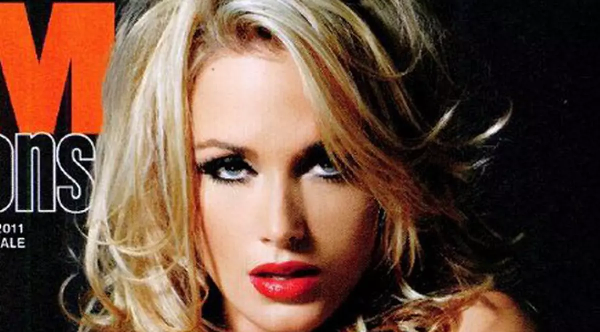 Cenuşa modelului Reeva Steenkamp, ucisă de iubitul ei, Oscar Pistorius, ARUNCATĂ în ocean