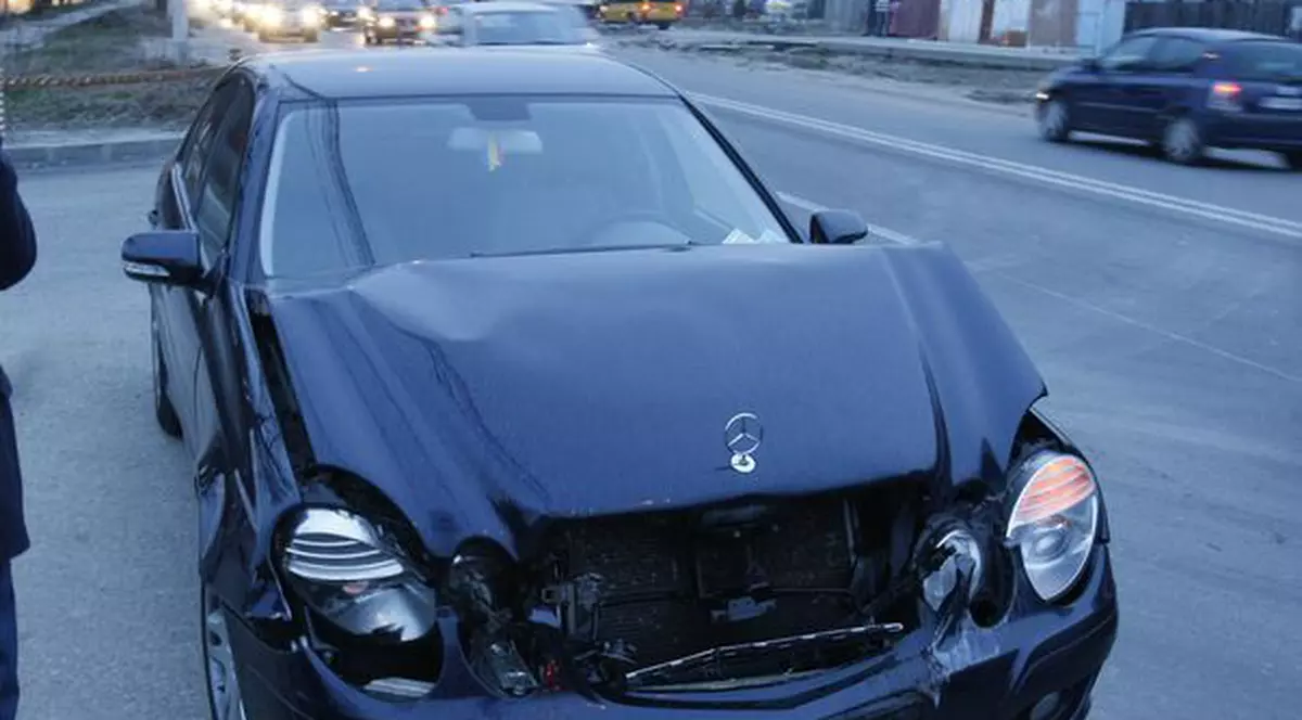 ACCIDENT RUTIER în coloana care-l însoţea pe ADRIAN NĂSTASE. Vezi ce s-a întâmplat!