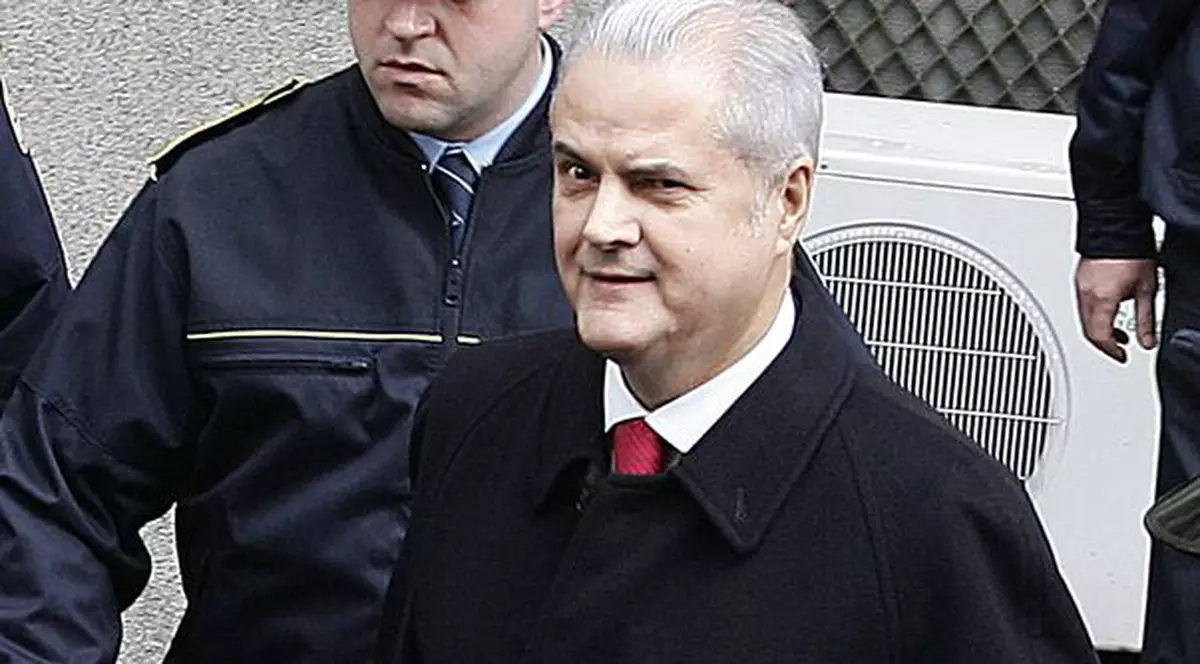 Ce i-au GĂSIT MEDICII lui Adrian Năstase. Vezi de ce suferă fostul premier!