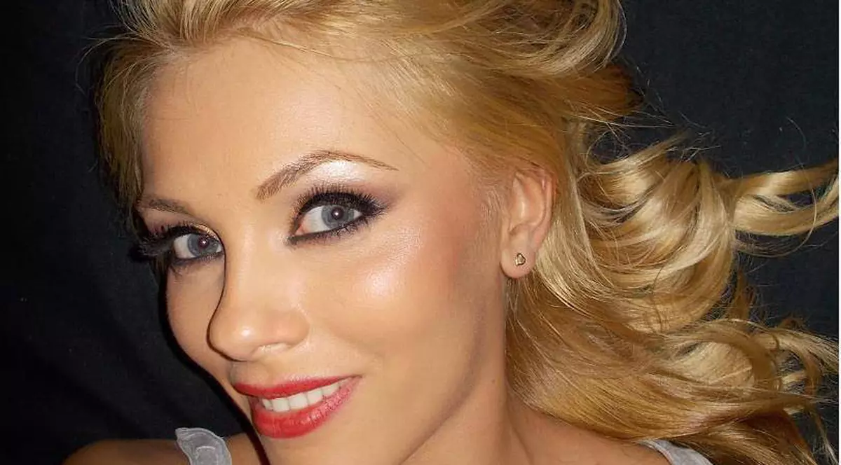 Andreea Ibacka rememorează: "I-am făcut cu mâna lui Papa Ioan Paul şi el mi-a răspuns"