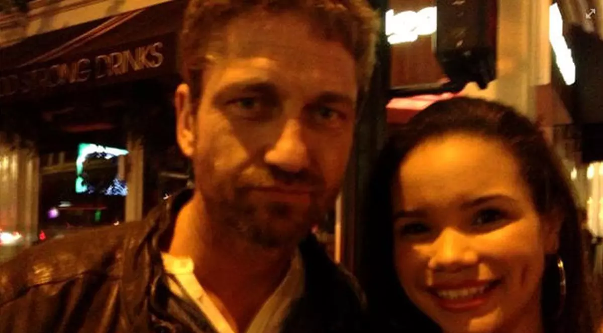 Oare ce zice Ghenea? Gerard Butler s-a distrat într-un club de noapte cu o brunetă