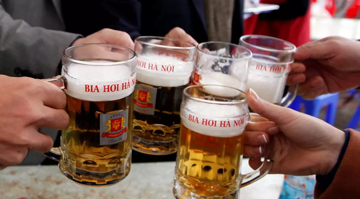 VESTE PROASTĂ pentru iubitorii de bere! Aceasta s-a SCUMPIT şi va continua să se scumpească!