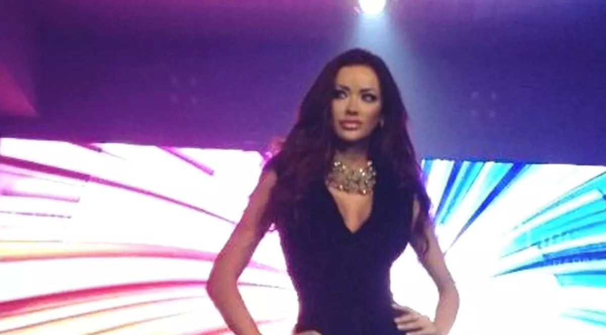 Bianca Drăguşanu SE PLÂNGE: "NU E ATÂT DE UŞOR CUM PARE!"