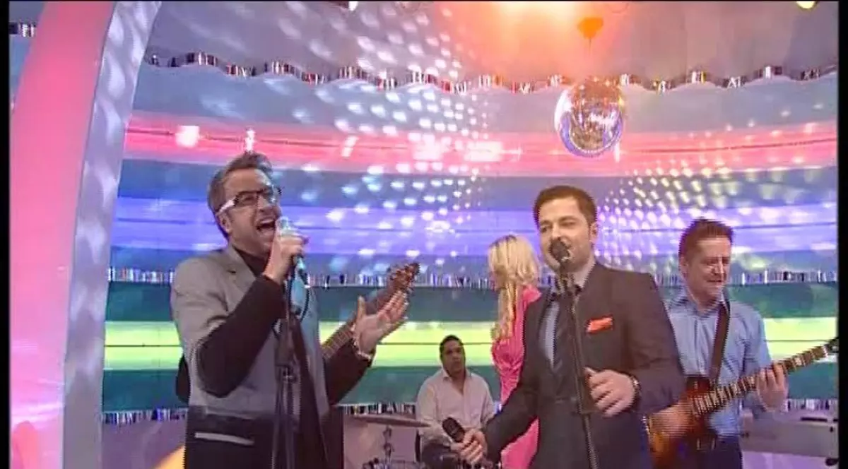 DUET DE SENZAŢIE! BOTEZATU ŞI VÂRCIU au cântat la TV 