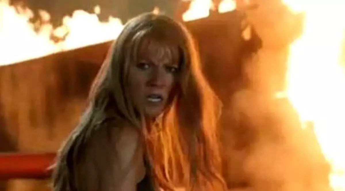 Gwyneth Paltrow, fierbinte, bronzată şi în lenjerie intimă, în filmul "Iron Man 3" | VIDEO