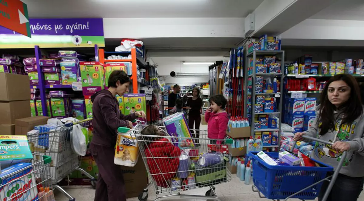 CIPRIOȚII vor ajunge să moară de FOAME? Vezi ce se întâmplă în supermarketurile din ”insula Afroditei”
