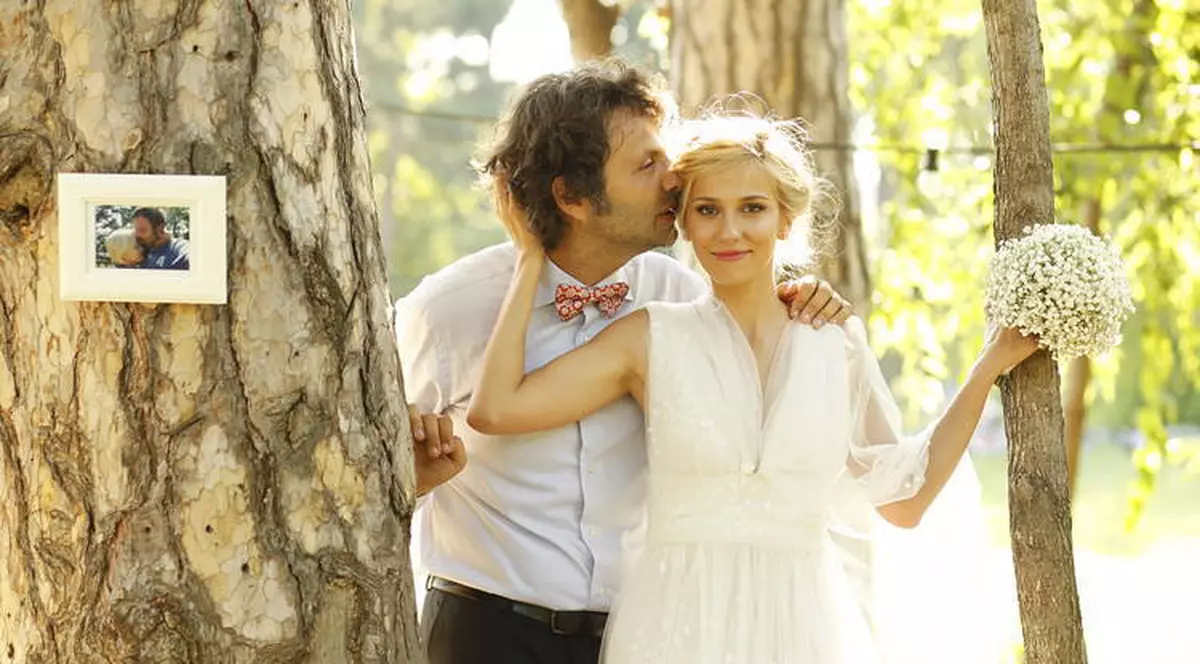 Dana Rogoz, răsfăţată de soţ cu un mic dejun franţuzesc | FOTO