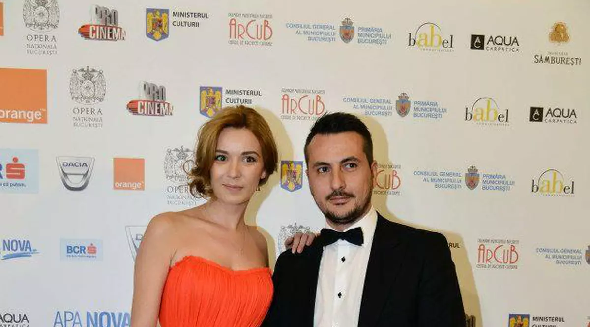 Soţul Dianei Dumitrescu, cu tenişi şi costum la Premiile Gopo | FOTO