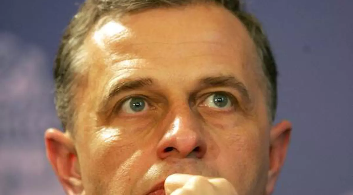 Mircea Geoană a fost amendat. Vezi motivul