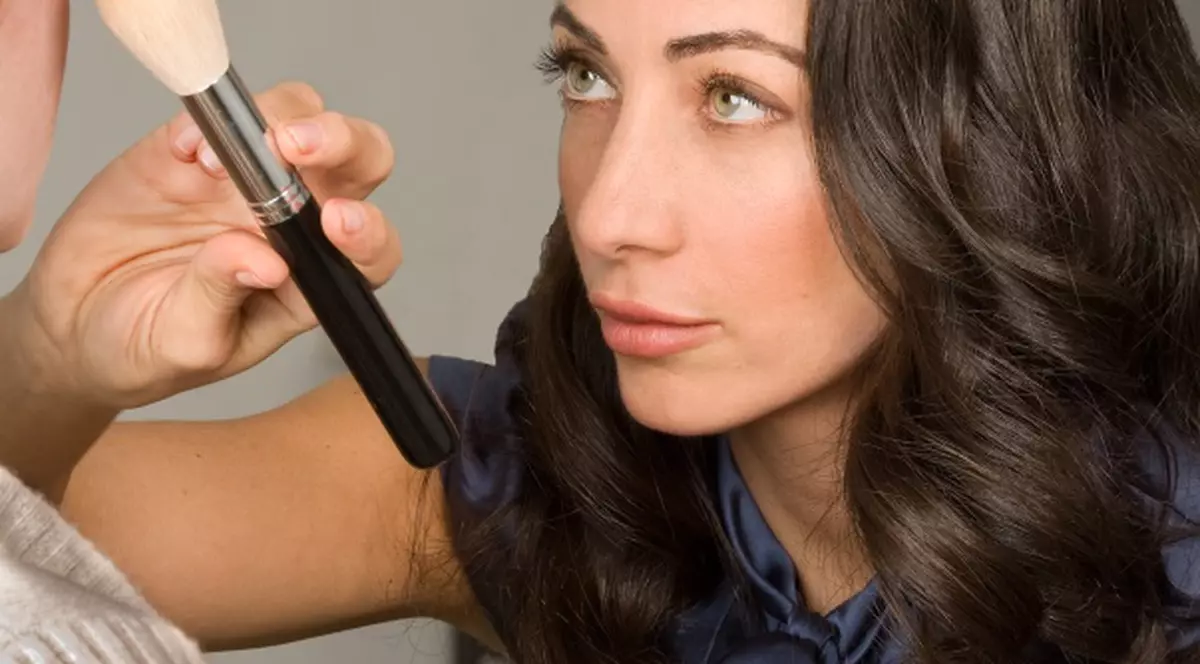 Cum să arăţi fabulos dacă ai peste 40 de ani! Sfaturi de la make-up artistul Madonnei