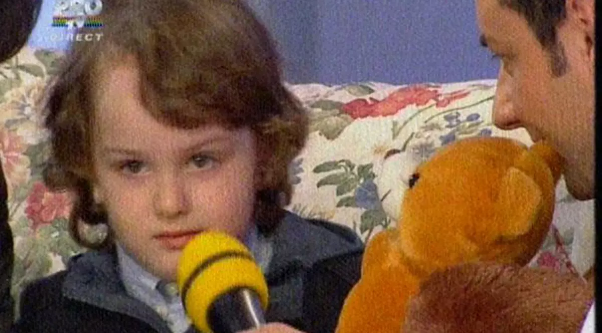 Uite ce simpatic e fiul Mădălinei Manole la aproape patru ani! | FOTO