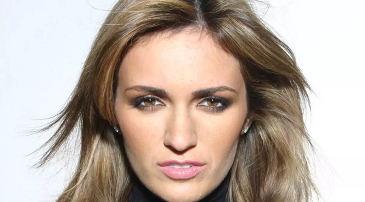 Maria Marinescu ŞOCHEAZĂ: "NU SUNT PATRIOATĂ, de ce să fiu? Daţi-mi un motiv!"