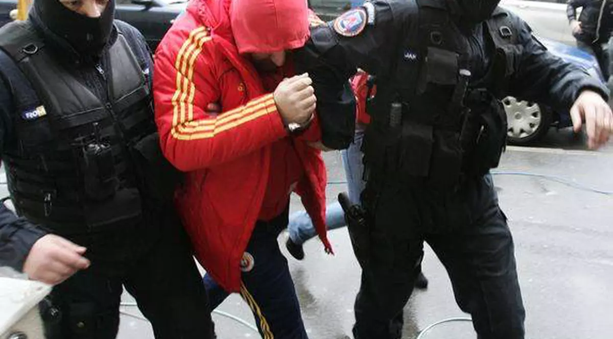 PERCHEZIŢII de amploare la Sibiu şi Timişoara. Sunt VIZAŢI suspecţii de EVAZIUNE FISCALĂ cu PRODUSE PETROLIERE